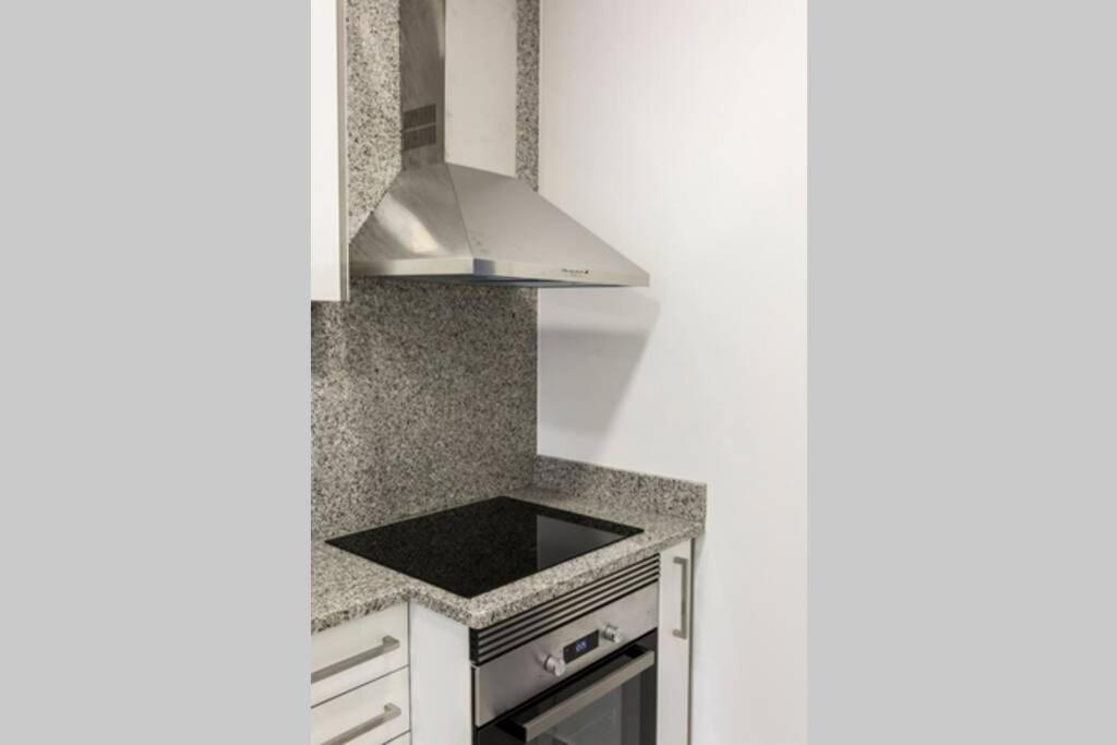 Remodeled Apartment In The City Center. Faro Bagian luar foto